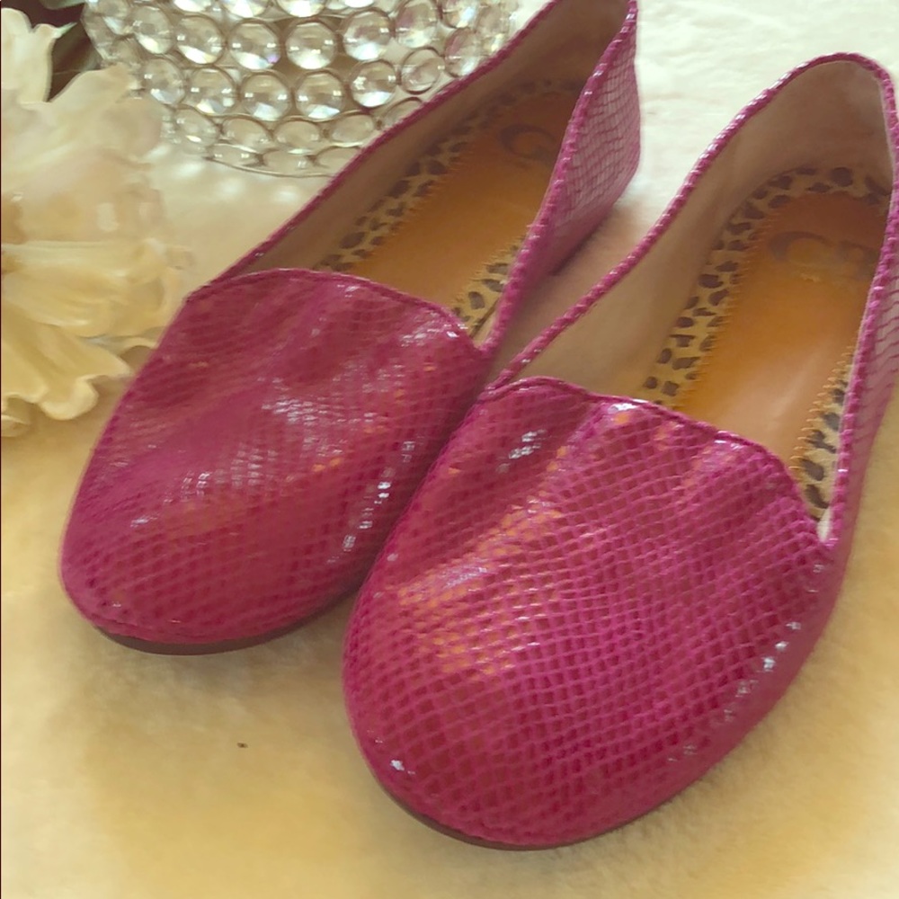 Gianni Bini hot pink flats!